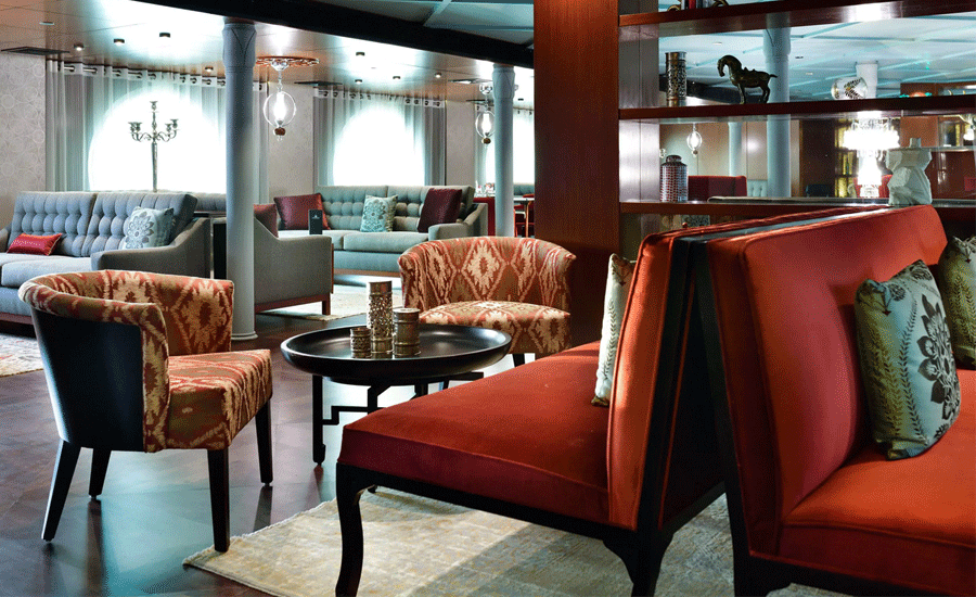   Lounge Bar 