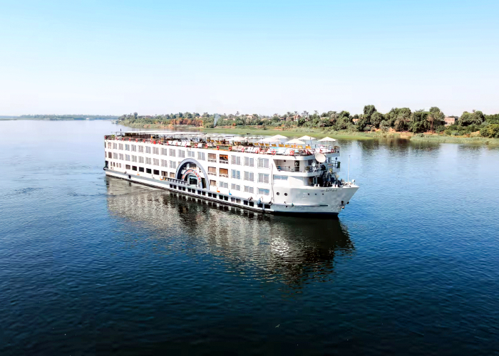  Lady Carol Nile Cruise 